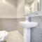 Unbeatable Price, Perfect for Groups with Sea Views by Deluxe Holiday Homes - Fudžajra