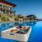 THE most luxury 5BR villa in Lovina! Stunning Outlook!