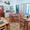 Queensburgh B&B or Self Catering