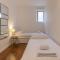 Modern 3BR, terrace, AC/heating & self check-in - Lisbona