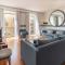 Modern 3BR, terrace, AC/heating & self check-in - Lisbona
