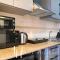 LUX The JLT Gold Crest Studio - Dubaj