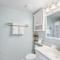 Ocean Breeze East 404 By Pkrm