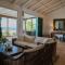 Villa Blue Hole