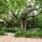 Glendas Guest Suites