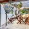Big terraced house, 100m to the beach, with BBQ and sea view