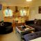 Idyllic 2 Bedroom Self-Contained UpsideDown Annexe