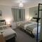 Charming Home in Stourport Sleeps10 with Wifi&Parking by PureStay Short Lets - 斯陶尔波特