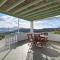 Tonys House with sea view