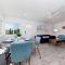 Walk to Beach, Outdoor Living, Pet-Friendly!