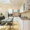 Downtown home by STN