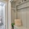 Walk to Broadway Riverfront Condo with Pool