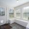Sunny & Spacious House - Perfectly located for quick access to all of DFW - Farmers Branch