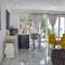 Posh Spot Gold Unit beautiful Beach View Apartment Sleeps 2 - Gqeberha
