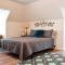 Unwind in a Bright Comfortable Apartment for 3 - Pittsburgh