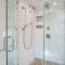 Cape Cod Family Home with Community Beach Access - 伯恩