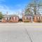 Large Groups Welcome - 2 Homes Next Door