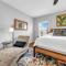 The Spyglass a 5 bed 3 bath house that sleeps 14 and just 67 steps from the beach - Destin