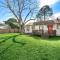 3 bedroom 1 bath WiFi Large back yard with BBQ pit