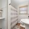3 bedroom 1 bath WiFi Large back yard with BBQ pit