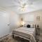 Enjoy Private Beach Near Home High Speed Internet Close to Kemah & NASA 5 STAR SUPER HOST - Seabrook