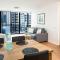 Melbourne CBD Apt With A C Balcony & Pool