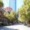 Melbourne CBD Apt With A C Balcony & Pool