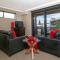 Ocean View Executive Apartment 4