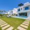By The Beach - Blue Topaz Villa