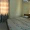 Well furnished three bedrooms apartment in a serene area - Ashonman