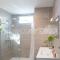 A3 - 2 BDR Sea View 10 min Beach - Parking, Pool & Terrace - 昂蒂布
