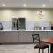 Super 8 by Wyndham Indianapolis Emerson
