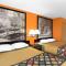 Super 8 by Wyndham Clive IA