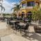Golf Resort - Apartment - Sleeps4 - Pool - Parking