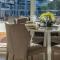 Golf Resort - Apartment - Sleeps4 - Pool - Parking