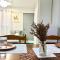 Suite Dreams Staycation - Cozy 2-BR - Wi-Fi Garden Kitchen