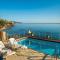 Exclusive Seaside Retreat with Shared Pool & Private Beach Access - Palaiokastro