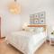 Charming villa with ocean view in Puerto Bahia