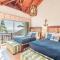 Charming villa with ocean view in Puerto Bahia