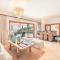 Charming villa with ocean view in Puerto Bahia
