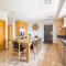Casa de Eiró by House and People