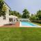 Casa de Eiró by House and People