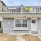 Wildwood Retreat with 2 Balconies 5 Blocks to Beach - 怀尔德伍德