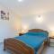Vaste appart de 44 m centre - n2 - Charleval