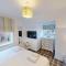Bayside at The Bay Filey, sleeps 10 in 4 bedrooms, pet-free - Filey