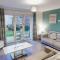 Family Tides, The Bay, 2 bedrooms, patio garden, parking nearby, 2 dogs welcome