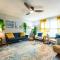 Cortez Chic! Private Heated Pool home, Cinema Room! - Bradenton