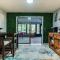 Cortez Chic! Private Heated Pool home, Cinema Room! - Bradenton