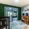 Cortez Chic! Private Heated Pool home, Cinema Room! - Bradenton