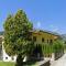Sunflower Apartment